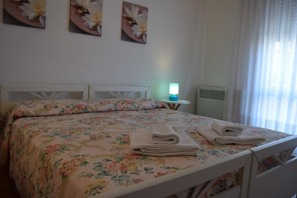 Casa Vacanza E Per Lavoro Elena E Carla 스피니아 외부 사진