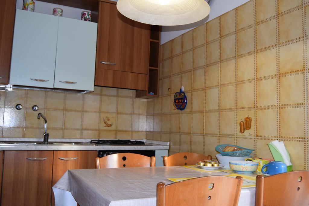 Casa Vacanza E Per Lavoro Elena E Carla 스피니아 외부 사진