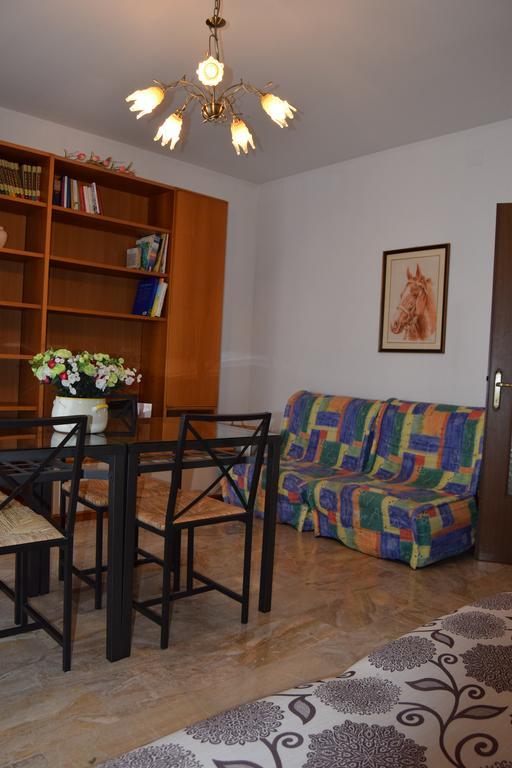 Casa Vacanza E Per Lavoro Elena E Carla 스피니아 외부 사진